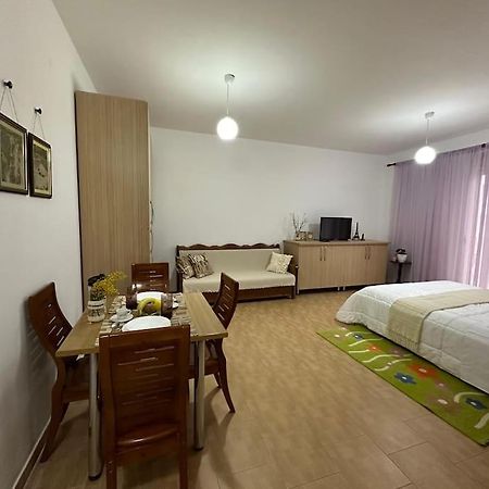 Studio Of Shpresa Vlorë Exterior foto