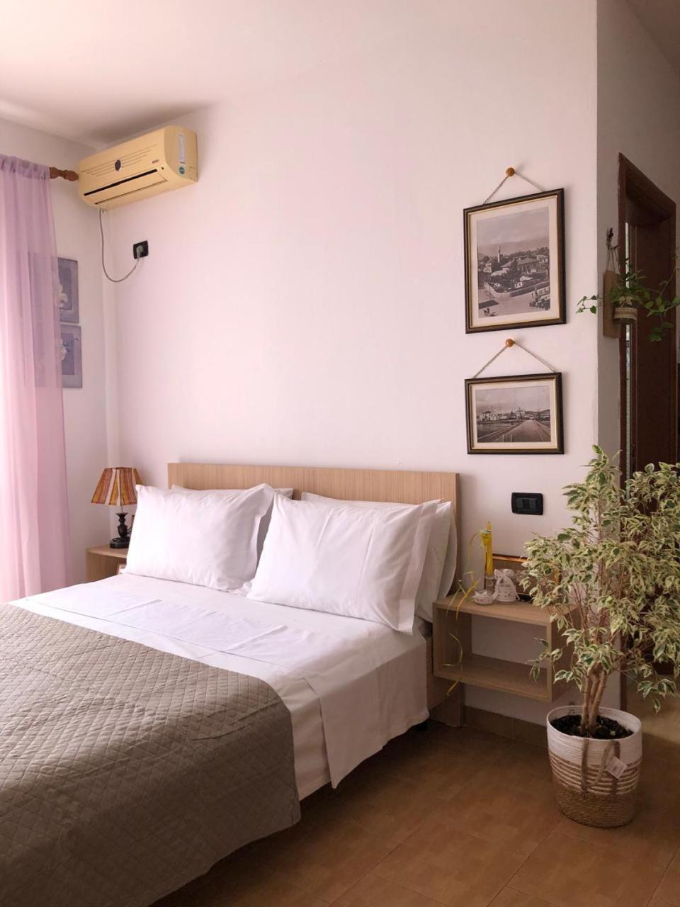 Studio Of Shpresa Vlorë Exterior foto
